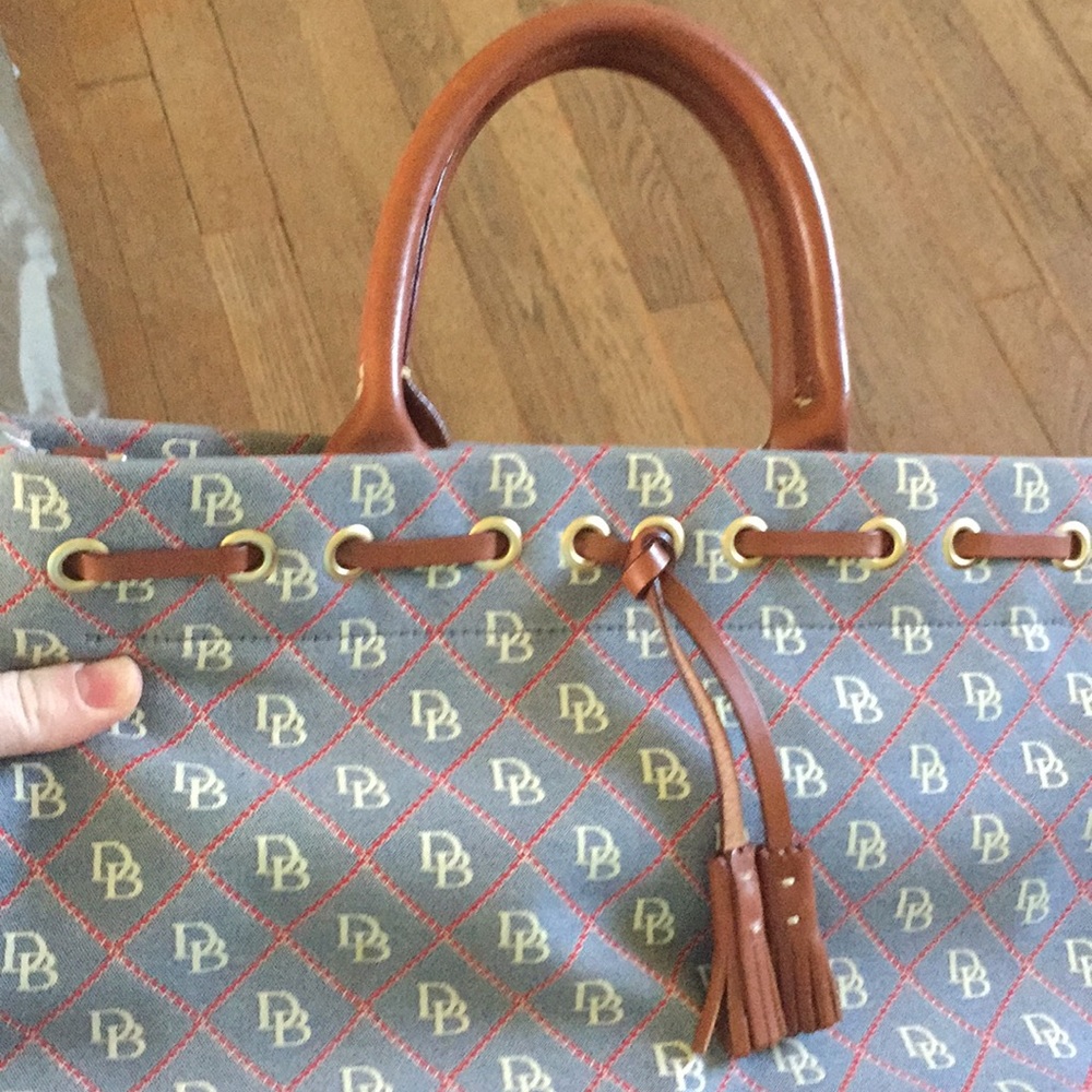 Lightly used Downey and Bourke bag. VintageDB logo